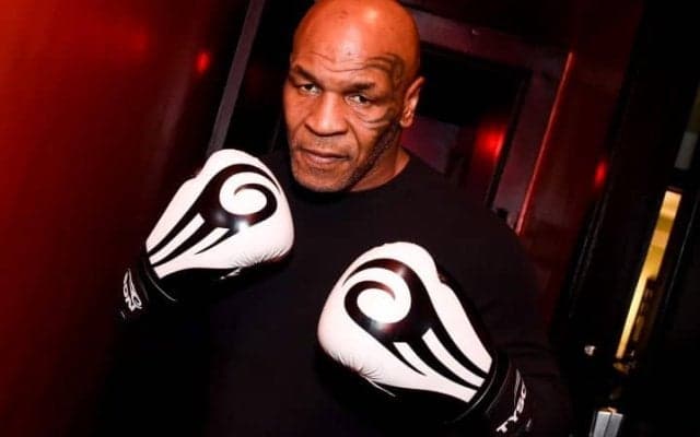 「ありえない」人気YouTuberとの“異色戦”に闘志　元世界王者タイソンが60歳目前と思えぬ肉体美を披露「恐ろしい還暦だ」