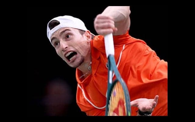 13年ぶり パリで仏選手が決勝へ