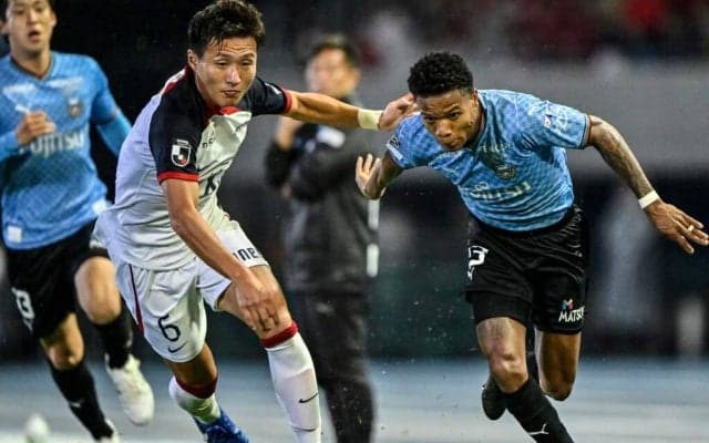 【J1鹿島が川崎にシーズンダブルを達成した意味(2)】三竿の右SB、津久井や舩橋ら若手抜擢も奏功。一体感を取り戻した鹿島は優勝戦線にどこまで粘れるか