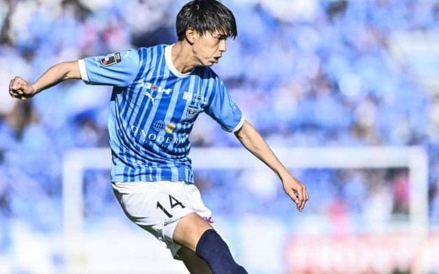 【まさかの3試合足踏み。指揮官、最大の壁に直面した横浜FC・四方田監督が進むべき道(2)】四方田監督の秘蔵っ子・福森＆中野は恩師を男にできるのか……中野が説く「自分が勝たせてやる」の気持ち