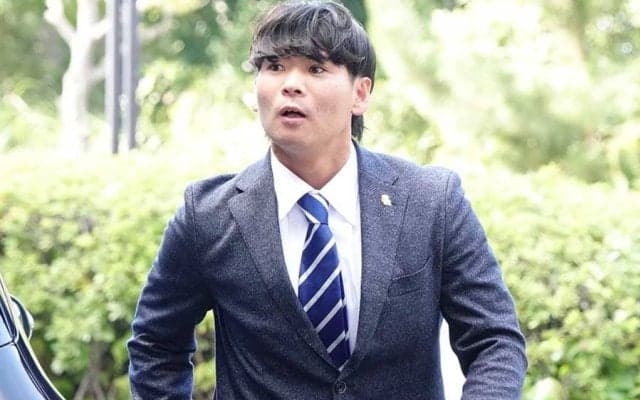 鷹・仲田が戦力外通告に涙「言葉が出ない」　2軍で打率.403も…育成再契約の打診を保留