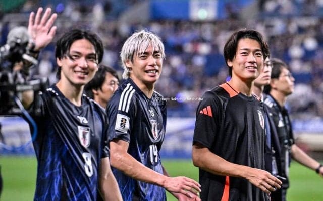 「日本の祝日にまで気を配ってくださる」リーグ・アン公式が公開した「伊東純也・南野拓実・中村敬斗の味わい深い祝日イラスト」が大好評！「タキだけカメラ目線」「イケメントリオ」の声