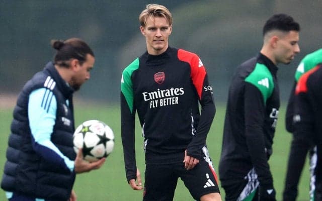 停滞感漂うアーセナルに追い風！　司令塔かつキャプテンのウーデゴールが練習復帰…戦線離脱から2カ月