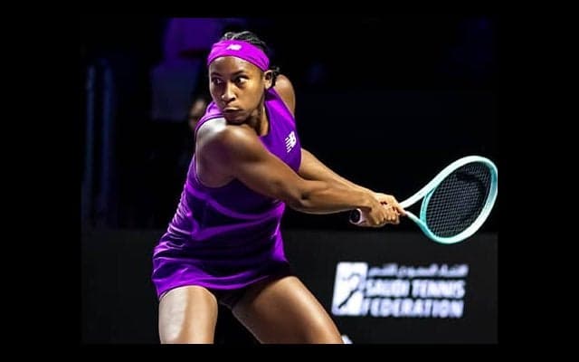  女王下し2連勝 最終戦4強へ 