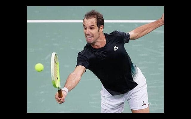 勝利目前も 死闘の末にガスケ敗北