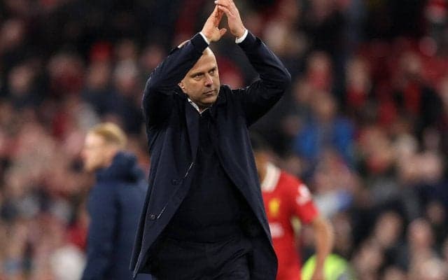 文句なしのスタート切ったリバプールのスロット監督、かつて「似た立場」だったモイーズ氏も絶賛「トップ監督の後に続くのは簡単ではない」