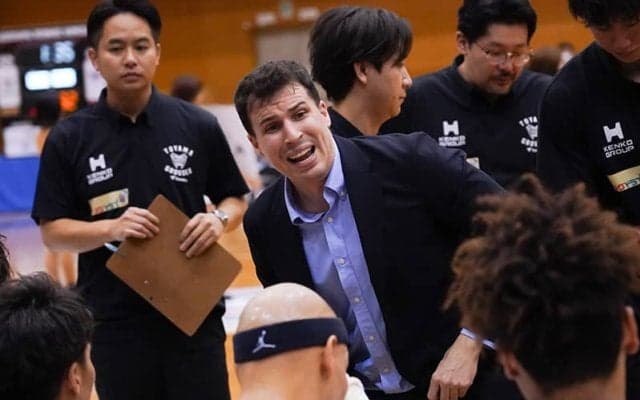 富山のゴメスHCに1試合出場停止と罰金5万円…昨季B1の“ライバル”信州戦で指揮官を欠くことに