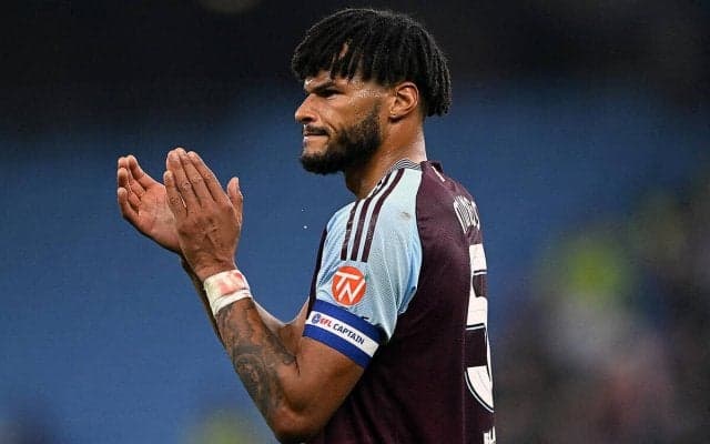 「私のキャリアで目撃した最大のミス」指揮官エメリも嘆いたミングス痛恨ミスでアストン・ビラがCL初黒星…