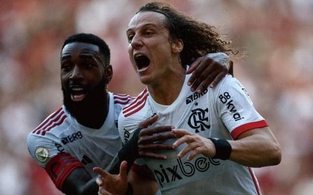 「まだまだやってんな(笑)」37歳ダビド・ルイスが意表を突いた直接FKで決勝点...8試合ぶりの出場機会でファンを魅せた千両役者