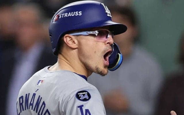 FAキケの“意味深行動”にファン「なんてこと」　退団か残留か…「彼は必要」「No」