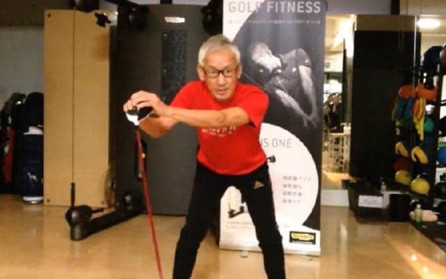 シニアゴルファーの方必見！スイング中の突っ込みをなくす身体の使い方～カラダの連動性～