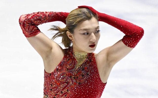 坂本花織はNHK杯で壷井達也の演技に「パワーもらった」　圧巻の演技でSP首位