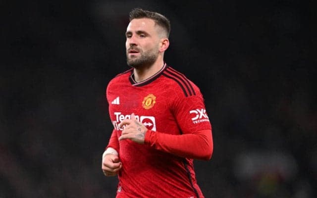 ヨロに続きショーがユナイテッドの練習に合流！ メイヌーは「もう少し時間が必要」とファン・ニステルローイ暫定監督