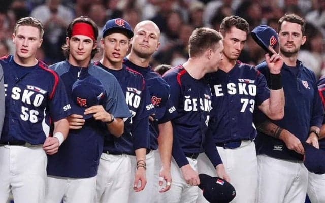 侍Jストアに「まさかのラインナップ」　続くチェコとの“友好”「普通にほしい」