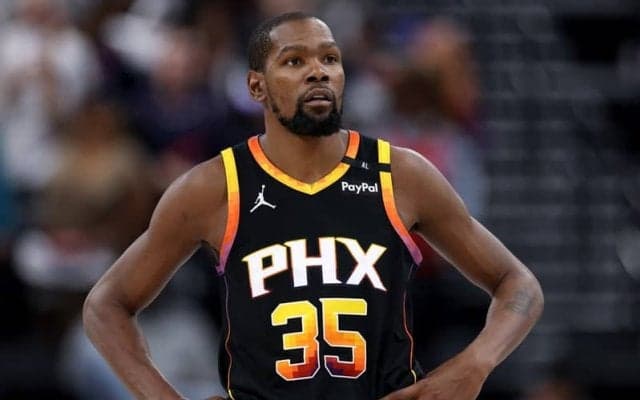 クラッチタイムで無類の強さを発揮していたサンズのケビン・デュラントが約2週間の離脱へ