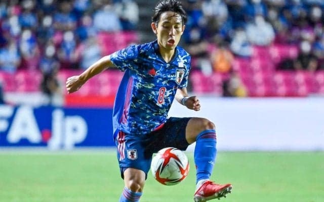 「膝スラ派手に失敗しててw」ボーフム三好康児の劇的同点＆移籍後初ゴールから膝スライディングパフォが話題！「見事な失敗」「めちゃくちゃ上手いな膝スラ以外」の声