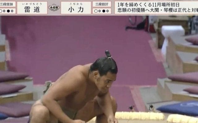 あまり見たことがない…19歳力士の美しい背筋に「鍛えすぎだろ すご」「鬼の筋肉」驚異の美ボディにファン熱視線