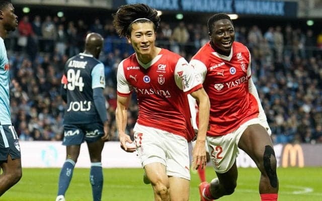 「異次元の決定力」「ケイトはガチ」中村敬斗が今季6点目、難しいクロスを左足ボレーで叩き込む！「マジでシュート上手い」