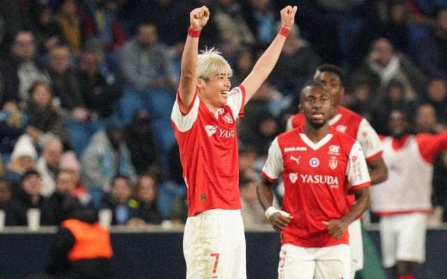 「キレキレ」「日本代表でも期待！」伊東純也が冷静さを見せ今季3点目、中村敬斗とのアベック弾にファンも歓喜「2人は日本の宝」