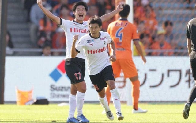 熊本在籍7年の10番・伊東俊が今季限りで現役引退「周りの人達と環境に恵まれて本当に幸せだった」