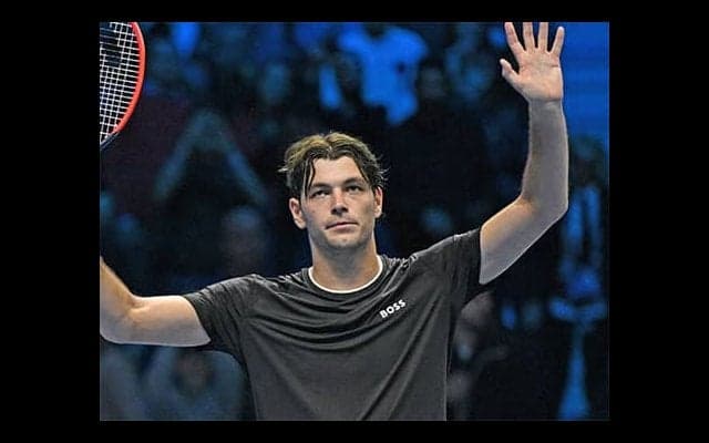  世界6位 快勝で初戦白星 