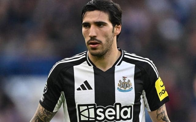 「まずは感謝の気持ちから」賭博処分から復帰のトナーリ、支え続けてくれたニューカッスルファンに深謝「誰からも批判されなかった」