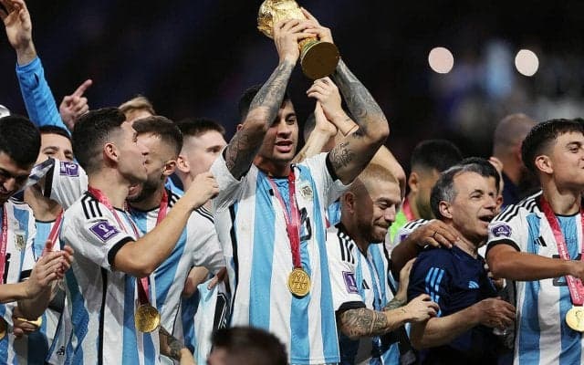 ロメロが古巣ベルグラーノサポの計らいに感激…インスティトゥート戦で荘厳な横断幕