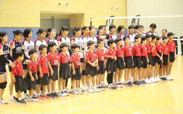 日本体大女子が青山学院大との対抗戦をイベント化　全日本インカレ前の真剣勝負に観客は熱狂