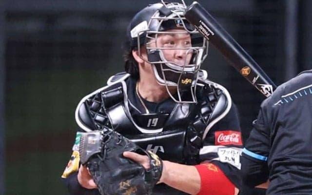 「近藤、山川クラスの契約が出せるか」　世界一捕手　FA権行使のSB甲斐拓也＂獲得の条件＂を球界OBが解説　「移籍候補」も