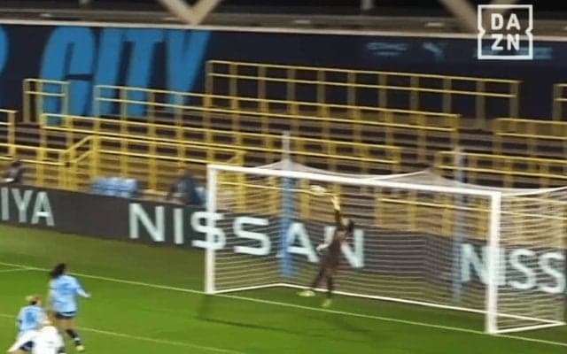 「センセーショナル！」なでしこジャパンGKが“ワンハンド神セーブ”→現地メディアから称賛続々「指先で止めた」「頼りになる守護神」