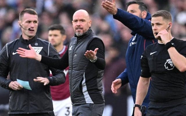 「VARは関与すべきではなかった」テン・ハグ解任の引き金となったPKは誤審…審判の責任者が見解「PKではない」…主審はクロップを侮辱したと話題の人物