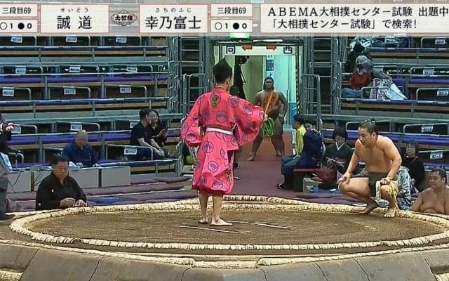 「美少年やな」「ほんとだ美少年」爽やか18歳力士の“愛らしフェイス”に熱視線「切れ長の雰囲気ある目」