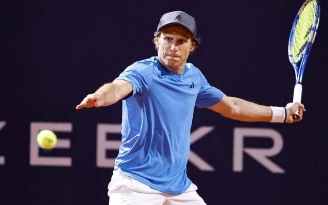 W杯得点王の元Jリーガーがプロテニスデビュー！ ダブルスに出場しボレーなどでポイント奪うも敗戦