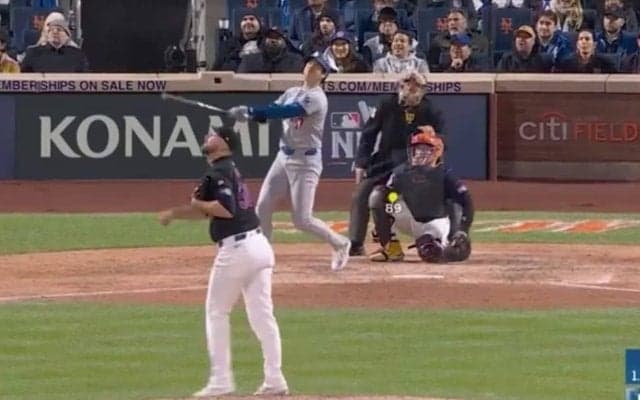 大谷翔平は一体、何をするんだ？ 打席に立つと同僚もビビった… ネット騒然「被害者の会か」「毎回ホームランw」