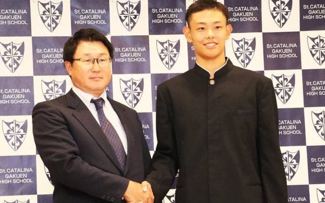 無名のエースが夏に覚醒し甲子園、そして中日から６位指名 指揮官が振り返る聖カタリナ・有馬恵叶の奇跡