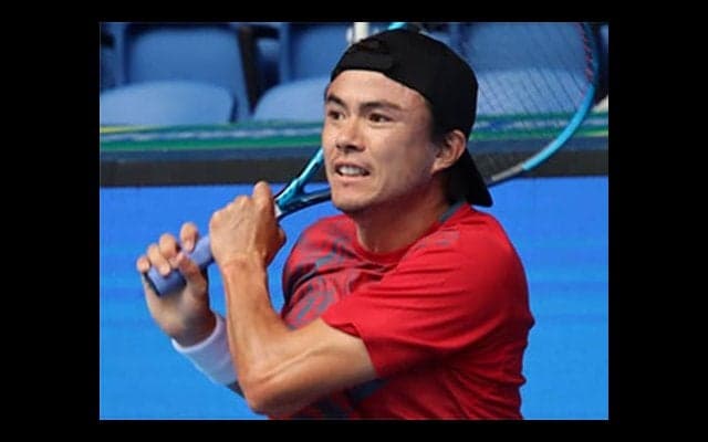 ダニエル太郎、内山靖崇下し4強へ