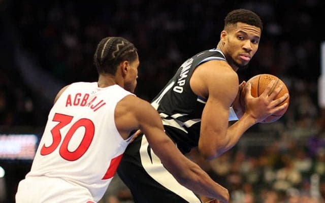 アデトクンボ23得点のバックス勝利、延長にもつれる大激戦も…『NBAカップ』イースタンの試合結果