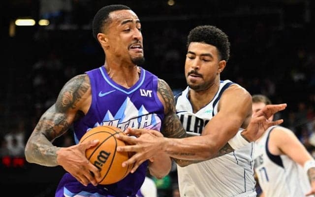 残り6.4秒の決着…ジャズがコリンズのダンク炸裂でマブスに劇的勝利