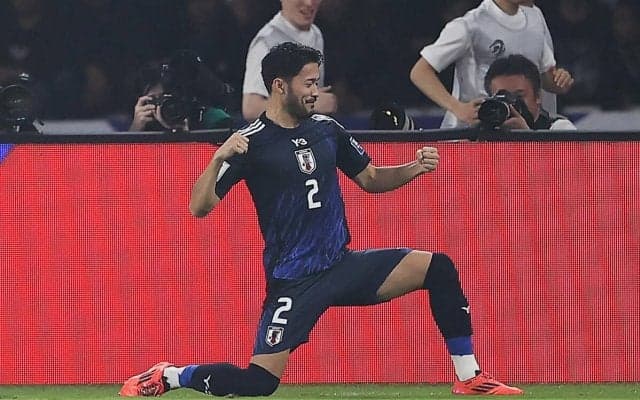 「スタメンに自分の名前がなくて悔しかった」最終予選でやっと出番、悔しさ胸に強烈な一撃を決めた菅原由勢「全員に感謝したい」