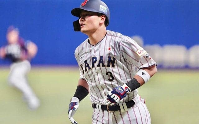 なぜ清宮幸太郎に左の代打？　DH起用も…井端監督の即断のワケ「打席で暴れている」