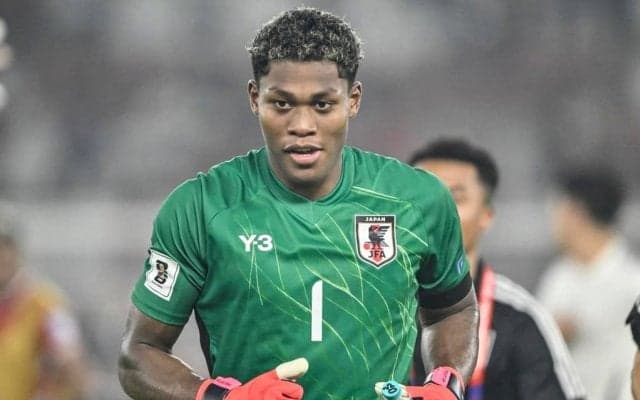 「よく止めた！」「吠えたわ神」GK鈴木彩艶の日本を救うビッグセーブに絶賛の嵐！ 大ピンチにも動じず「まじで成長した」「これぞ1vs1のお手本のセーブでしょ」の声