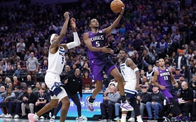 キングスのディアロン・フォックスが今季リーグ最多、球団新記録の60得点を奪取