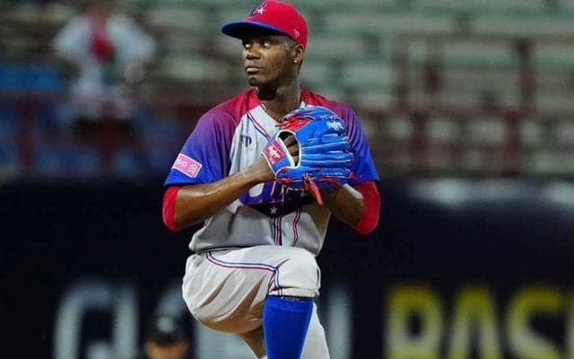 モイネロ、日本戦に強行登板も失点　体調不良で中2日出場…同僚栗原に押し出し四球