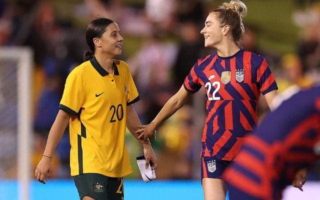 女子サッカー界のスター、豪女子代表FWカーと元米女子代表MFミュウィスのカップルが妊娠を発表…来年ミュウィスが出産