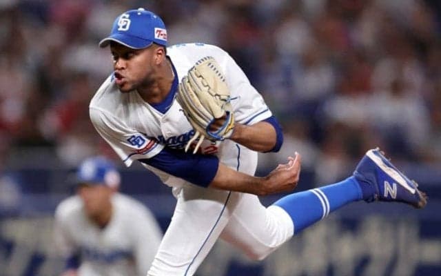 単年15億円クラスの攻防か　史上最大のマネーゲーム必至　絶対守護神　Rマルティネスをめぐって大争奪戦「注目球団」「求められる理由」