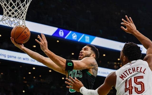 ついにキャバリアーズ今季初黒星…テイタム躍動、前年王者セルティックスが競り勝つ