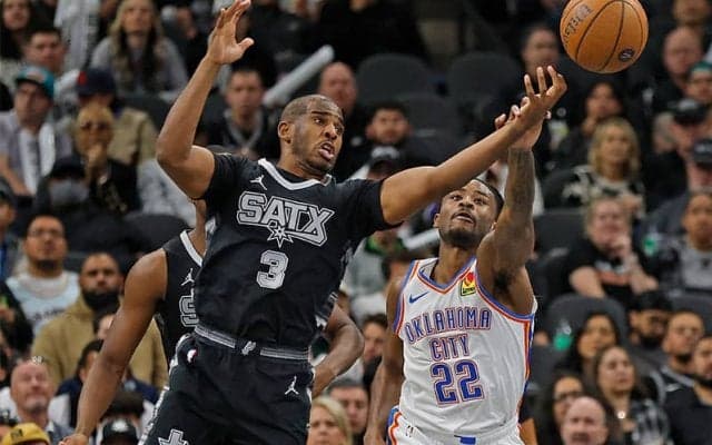 怪物欠くスパーズがサンダー撃破…若手とベテラン融合、クリス・ポールがダブルダブル