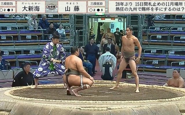 “細マッチョ”力士が「小島よしおに似てる」端正な顔立ちも“バキバキ”ボディも…ファンの間で話題