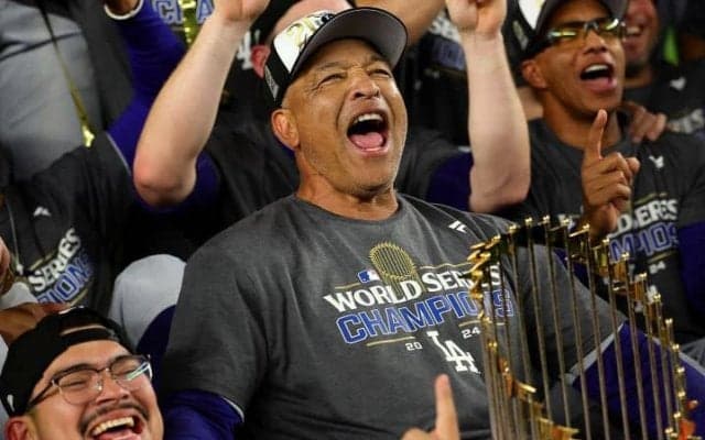 「これまでで最低だ」世界一のロバーツ監督は7位…最優秀監督賞の投票結果にド軍地元メディアが反応「期待が高すぎる」