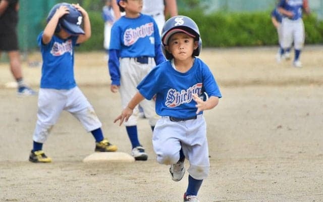 低学年の難関…“飛び出しアウト”をどう防ぐ？　満塁想定から伝える「得点の醍醐味」